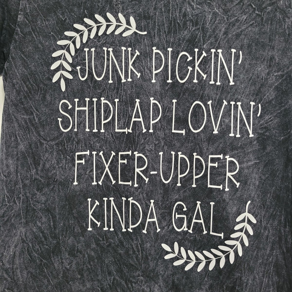 Junk Pickin' Shiplap Lovin' Fixer-Upper Kinda Gal Black Short Sleeve Size Small