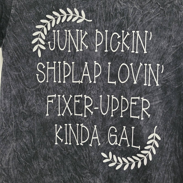 Junk Pickin' Shiplap Lovin' Fixer-Upper Kinda Gal Black Short Sleeve Size Small
