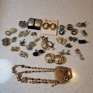 Vintage Costume Clip On Earrings Lot 26 Pairs 1 Necklace