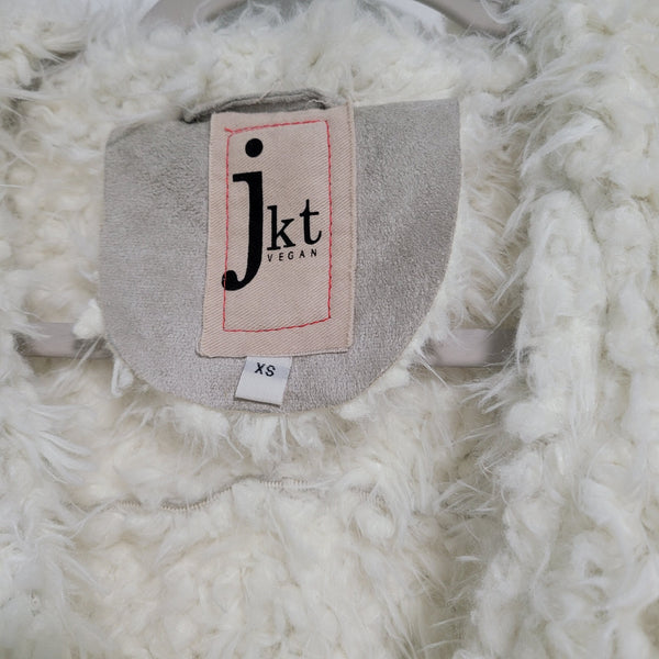 NWT JKT Vegan Sheepskin Vest Anthropologie Tan Pockets Hook and Eye Size XS