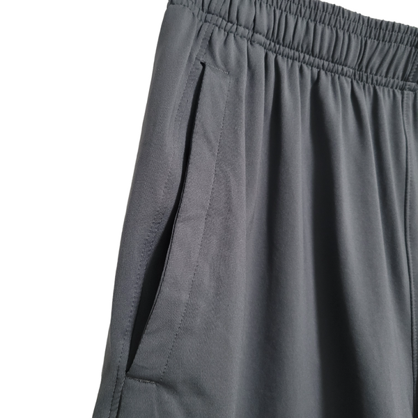 Under Armour Loose Men's Gray Elastic Waist Athletic Shorts Pockets Size Medium