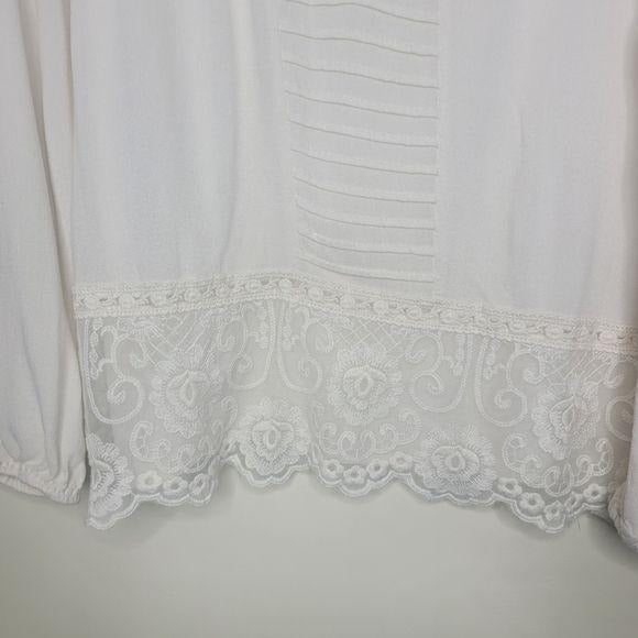 Taylor and Sage Cream Pleat Lace Long Sleeve Med